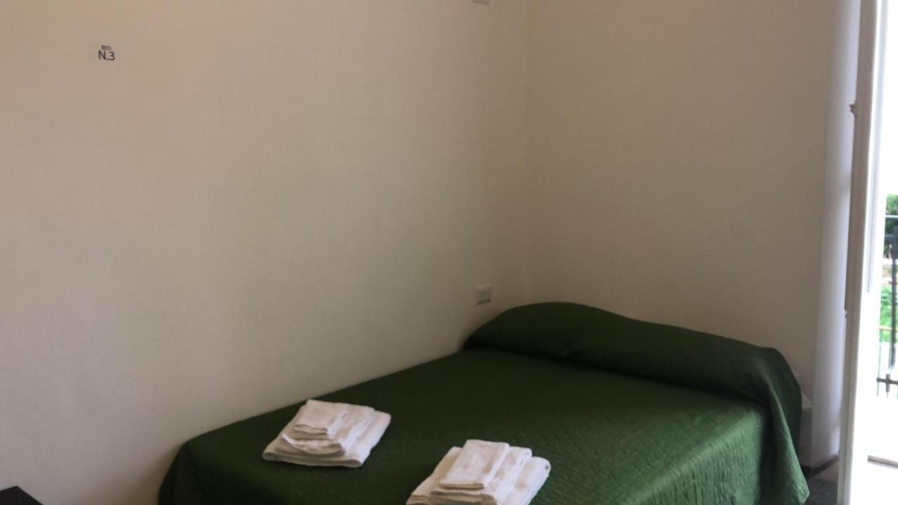 Castellaneta Short Term Hotell Eksteriør bilde