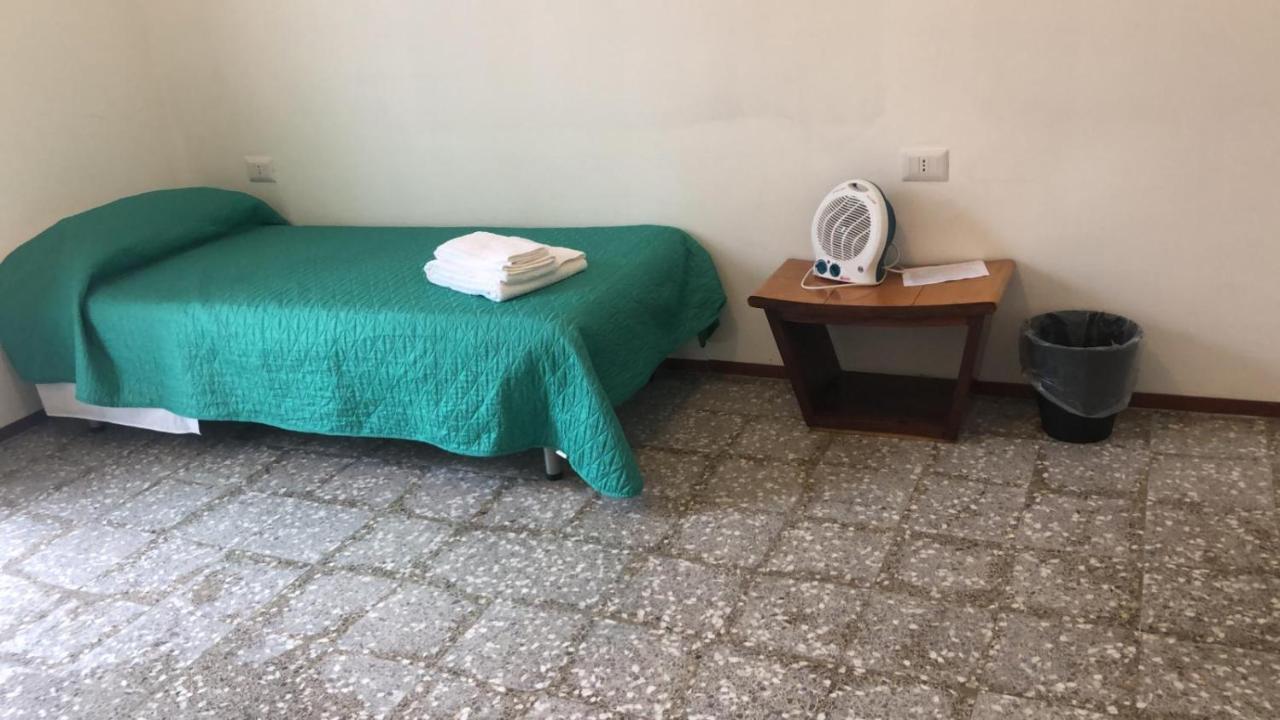 Castellaneta Short Term Hotell Eksteriør bilde